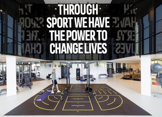 De-Vorm-adidas-Amsterdam-brand-experience-29